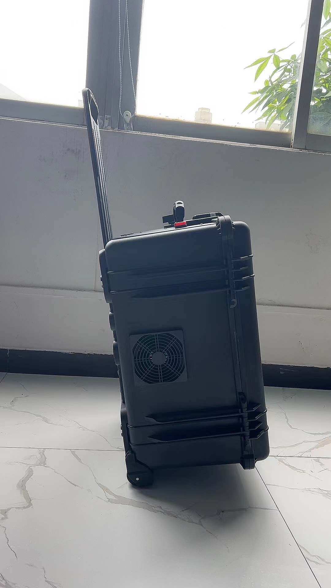 望城手拉箱型移动通信干扰器